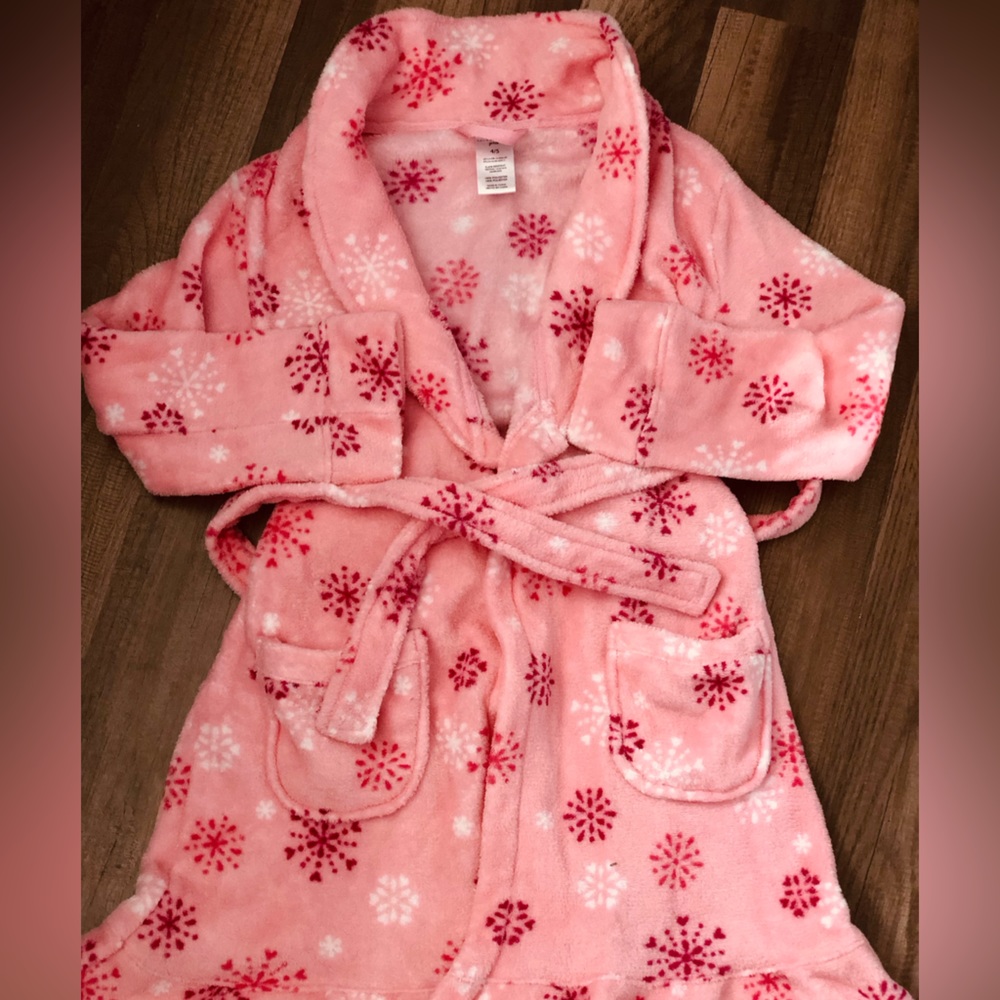 LIKE NEW Girls Laura Ashley Bathrobe Size 4/5.